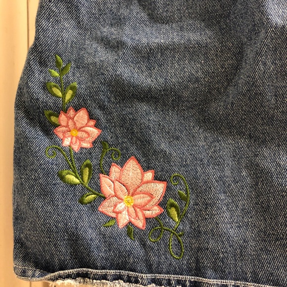 denim embroidered skort! - Picture 2 of 6